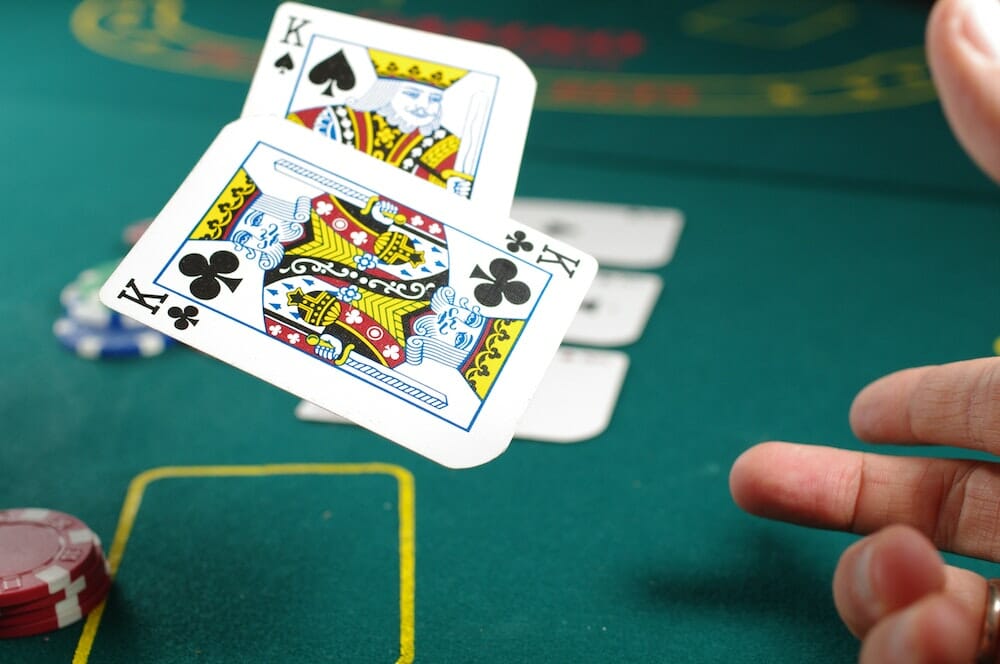 Kā uzsākt Texas Holdem pokera spēli